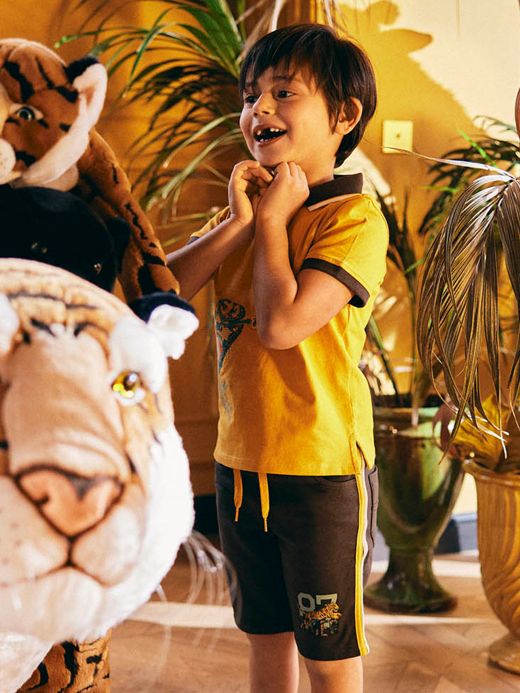 Спортни къси панталони в черен цвят CEZOJAGE