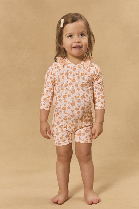 ЦЯЛ БАНСКИ КОСТЮМ ЗА БЕБЕ МОМИЧЕ MITHEA