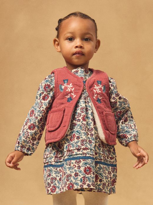 Двулицев елек в червено или екрю за бебе момиче