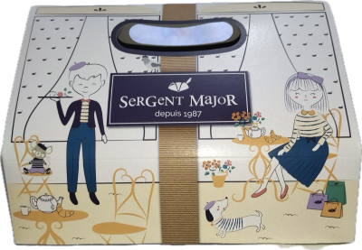 МАЛКА ПОДАРЪЧНА КУТИЯ