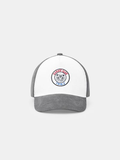 ДЕТСКА ШАПКА С КОЗИРКА  LUHATAGE