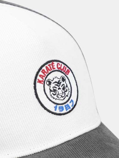 ДЕТСКА ШАПКА С КОЗИРКА  LUHATAGE