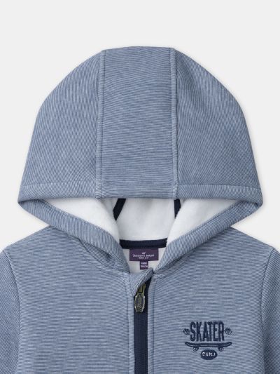 СУИЧЪР ЗА МОМЧЕ С КАЧУЛКА И ЦИП  