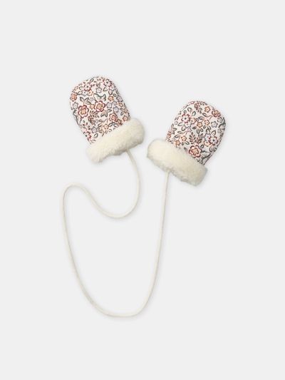 ПЛЕТЕНИ РЪКАВИЦИ ЗА БЕБЕ МОМИЧЕ  