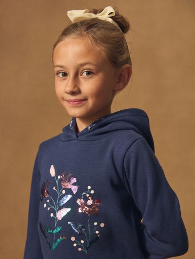 СУИЧЪР С МОТИВ ЗА МОМИЧЕ 