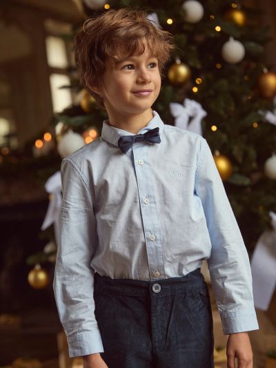 Синя риза с папионка