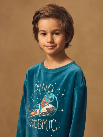 Синя кадифена пижама с динозавърски принт за момчета