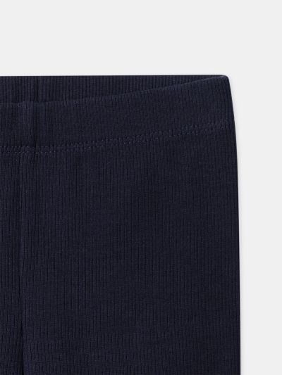 Комплект за бебе момче с червена кадифена шапка