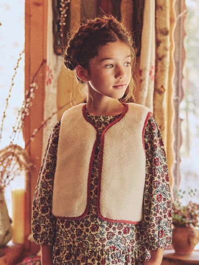 Двулицев елек за момиче в червено или екрю