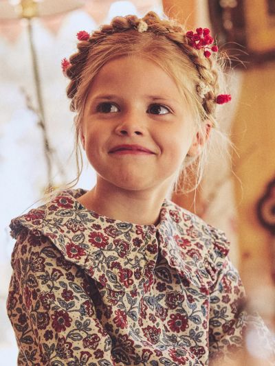 Кадифена блуза с флорален принт за момиче