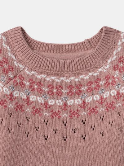 Розов пуловер с фигурална плетка – момиче