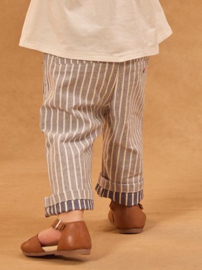 Панталон на сиви райета за бебе момиче