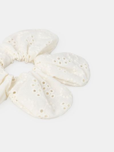 Ластик за коса от бродиран плат за момиче