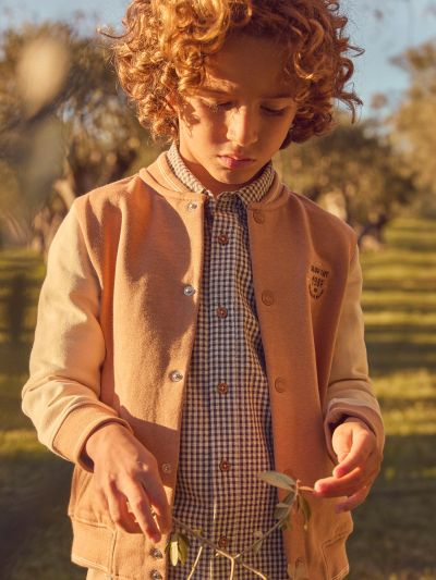 КАФЯВО ЯКЕ ЗА МОМЧЕ