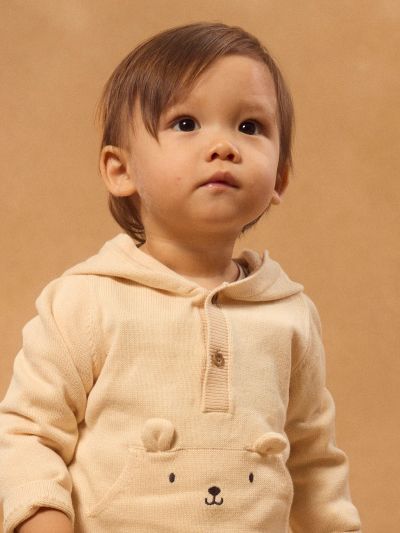 БЕЖОВ СУИЧЪР С КАЧУЛКА ЗА БЕБЕ МОМЧЕ